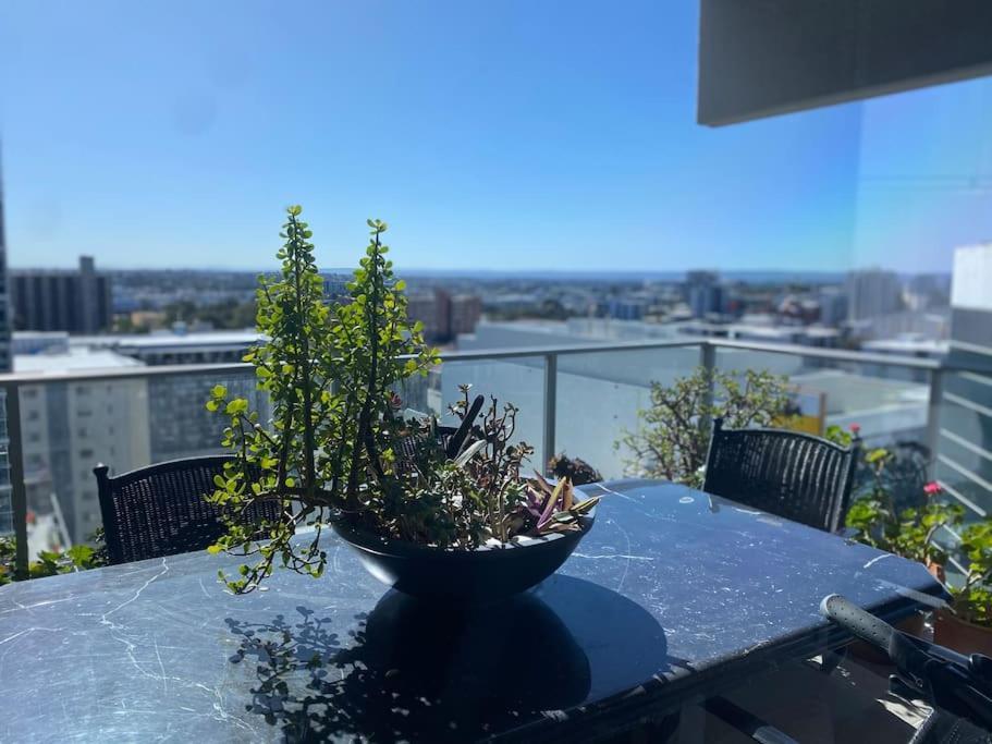 In The City Perth 1B1B Pool And Nice View Exterior foto